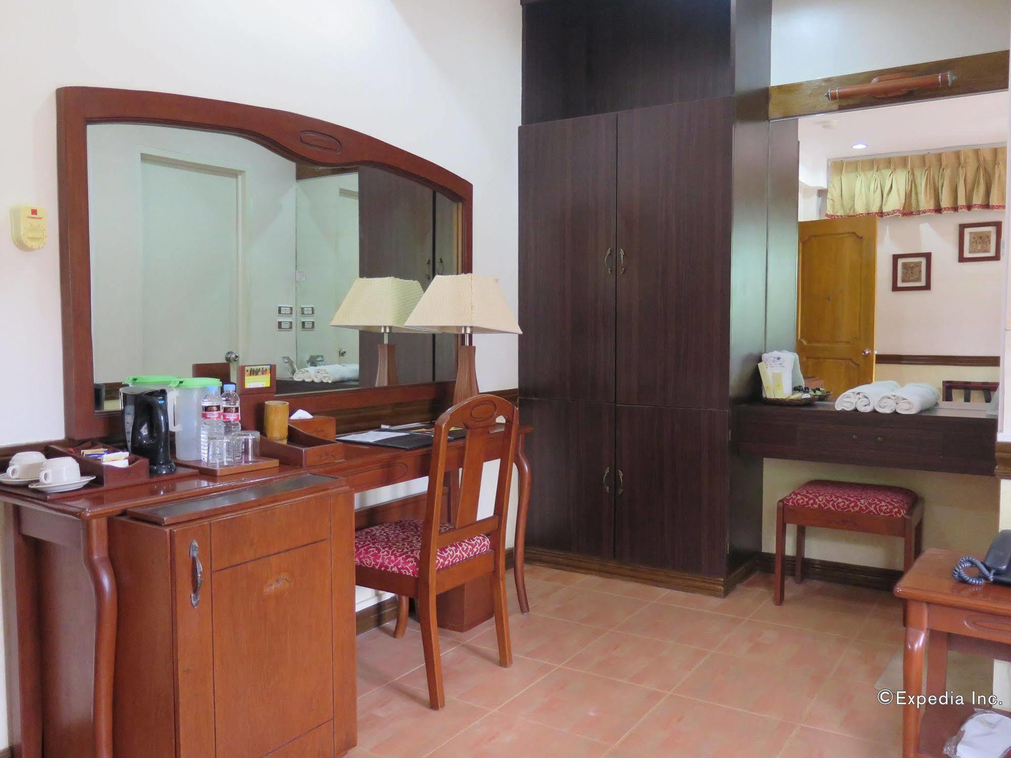 G'S Grand Resort And Convention Center Panglao-stad Buitenkant foto